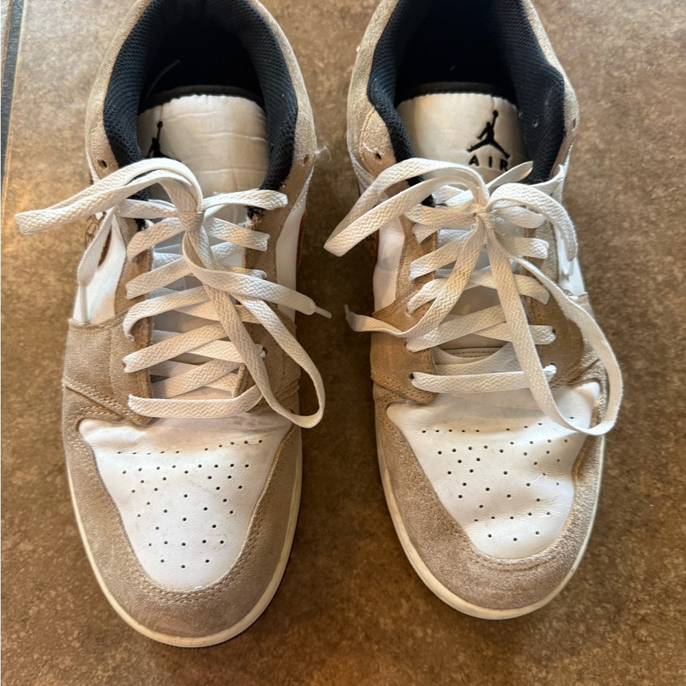 Sale🎉Fm 35. Jordan Men's White and Brown Sneakers